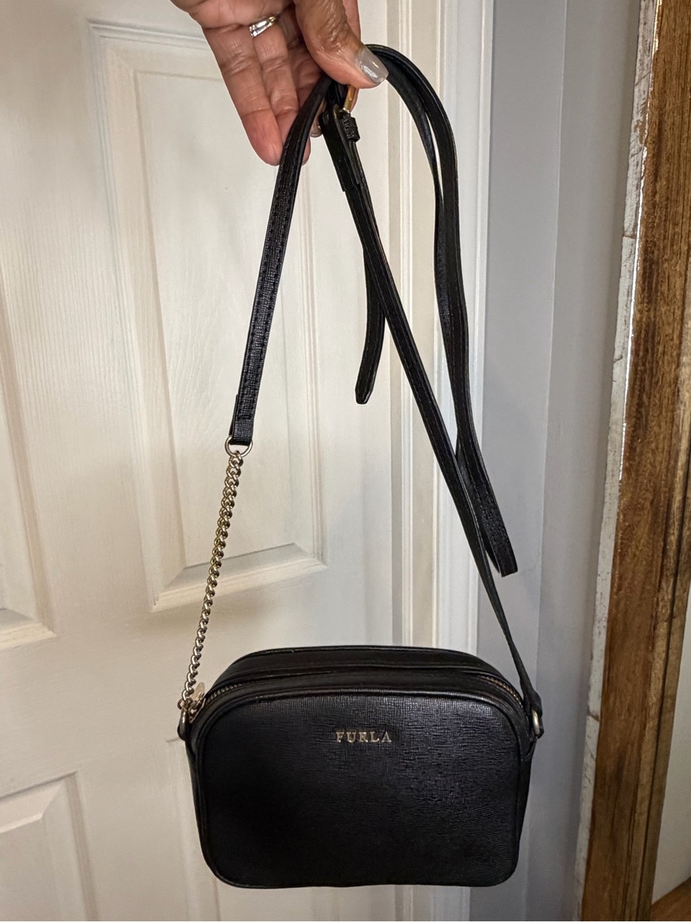 Furla Black Saffiano Leather Crossbody Camera Bag with Gold Logo - Picture 13 of 13